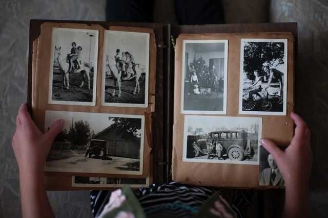 Old-Photo-Album-SM.original_qUbgaKU